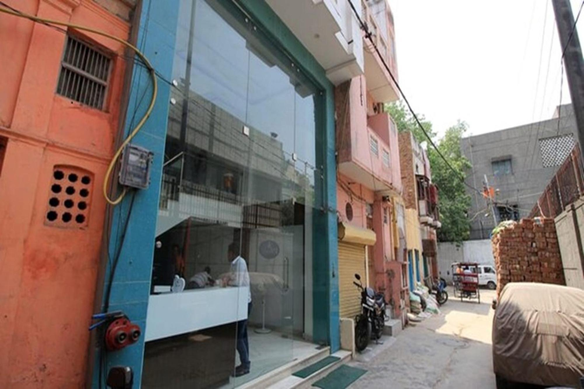 Hotel A10 International Nova Deli Exterior foto